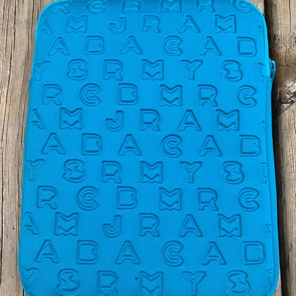 Marc Jacobs tablet sleeve - Picture 3 of 3